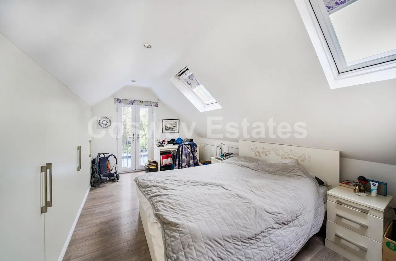 Hendon Wood Lane, Mill Hill, NW7, London, photo 7