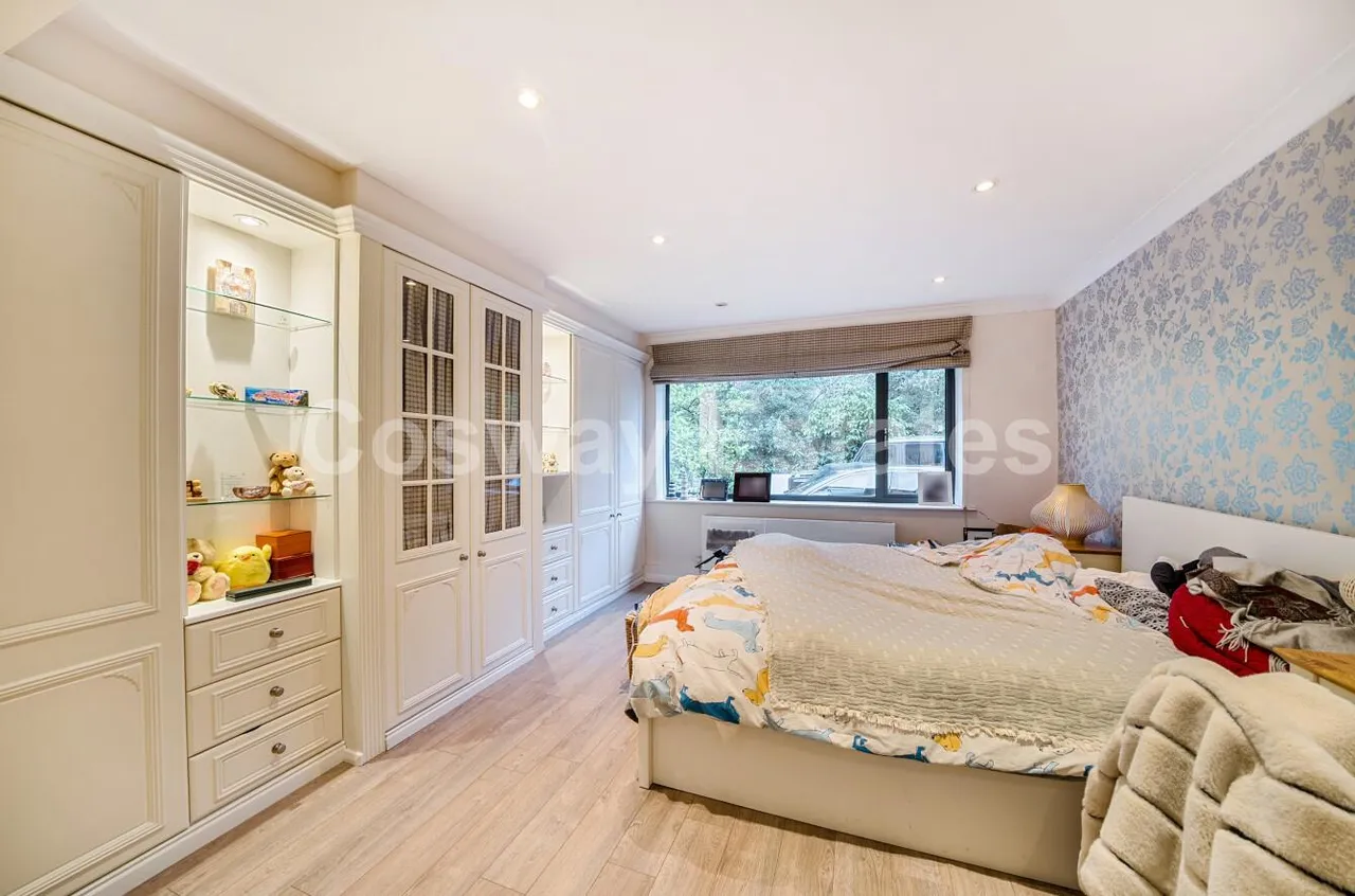 Hendon Wood Lane, Mill Hill, NW7, London, photo 11