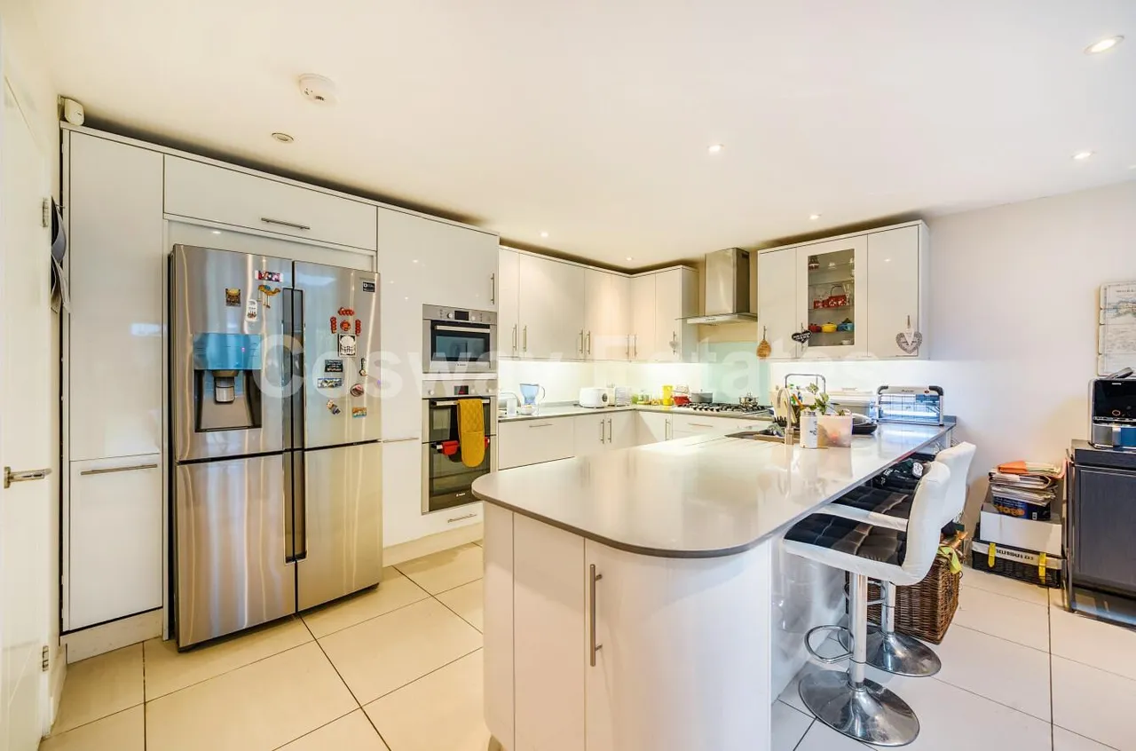 Hendon Wood Lane, Mill Hill, NW7, London, photo 9