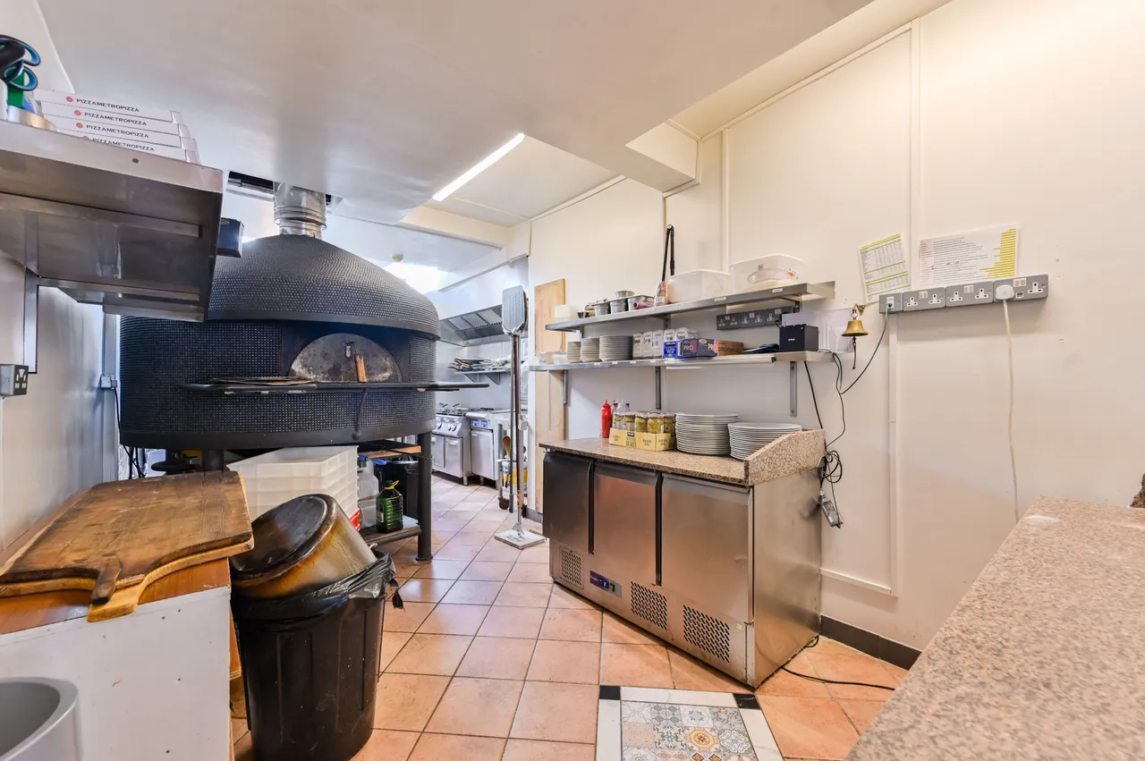 64 Battersea Rise, London, photo 9