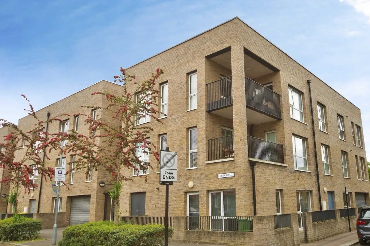 2 bed flat for sale — Union Road, Walthamstow, E17