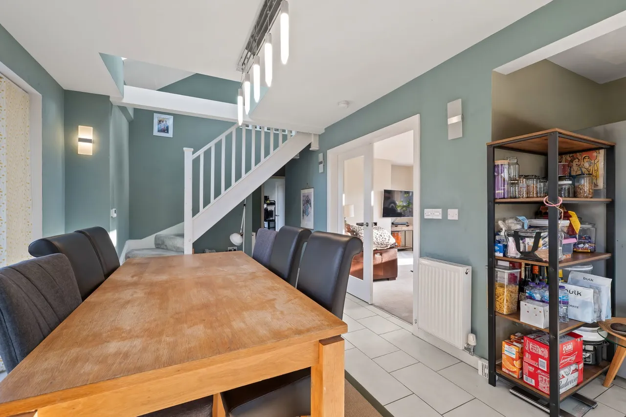 First Bungalow, Amen Corner, photo 11