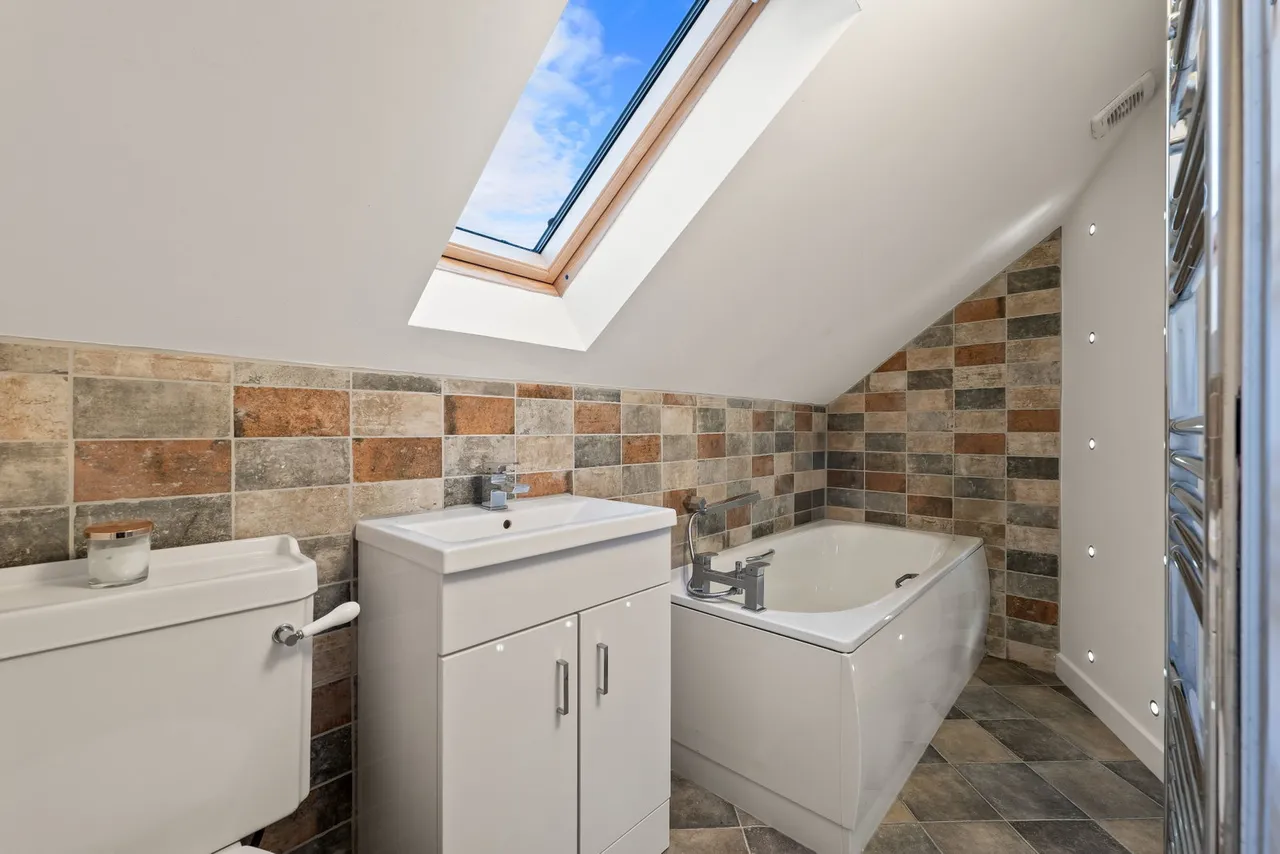 First Bungalow, Amen Corner, photo 23