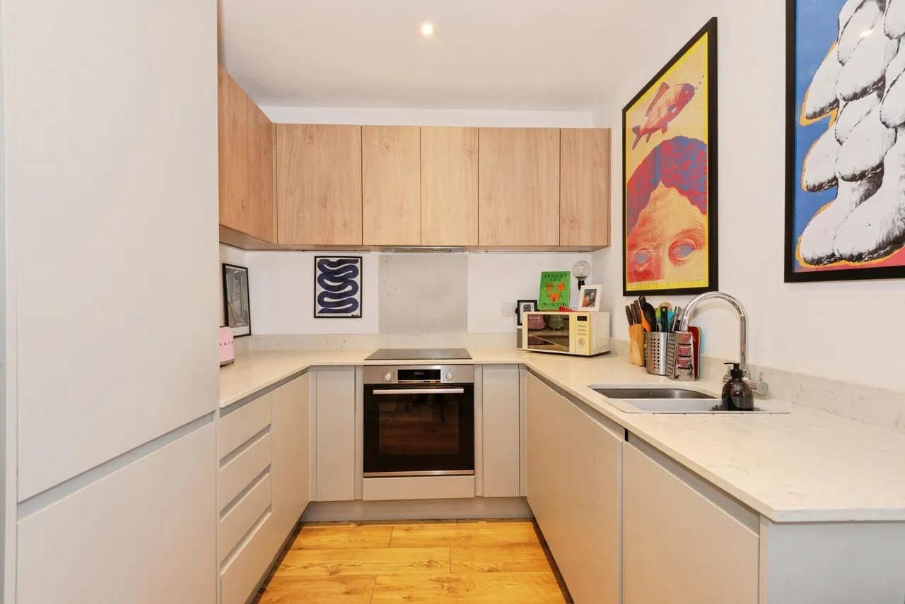 St. Martins Walk, Dorking, RH4, photo 4