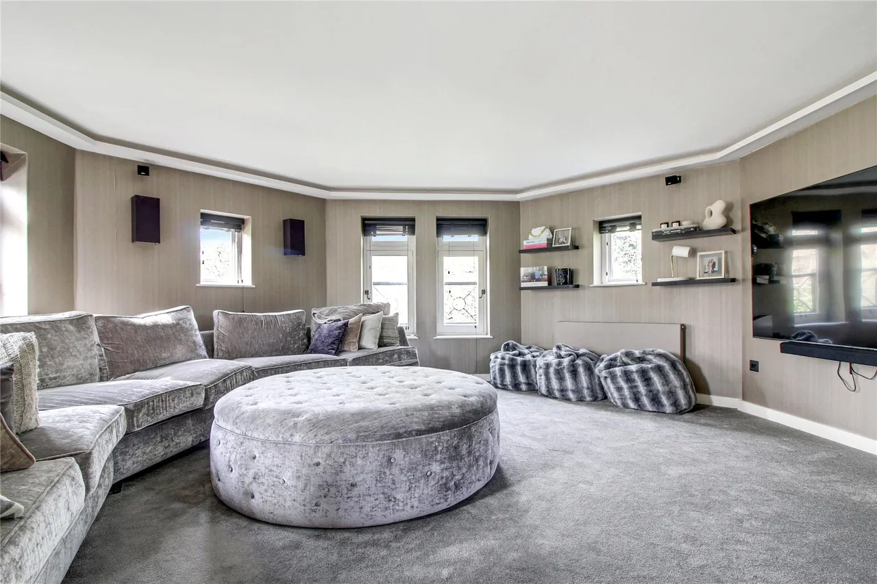 Fitzjohns Avenue, Hampstead, London, NW3 5LS, photo 2