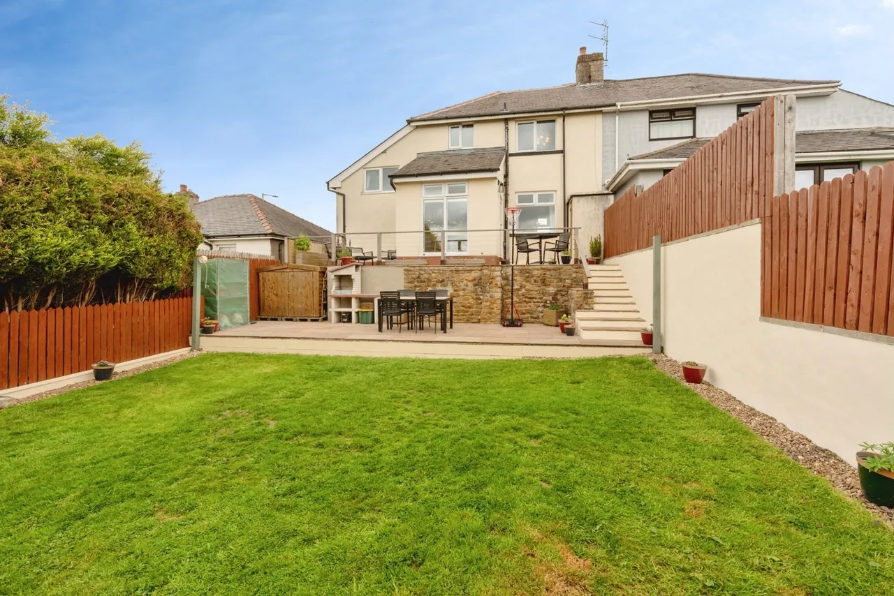 Kings Causeway, Brierfield, Nelson, Lancashire, BB9, photo 8