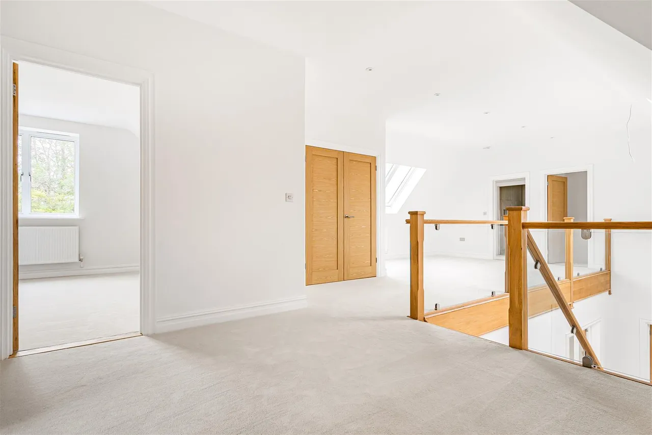 The Street, Kelshall, SG8, photo 18