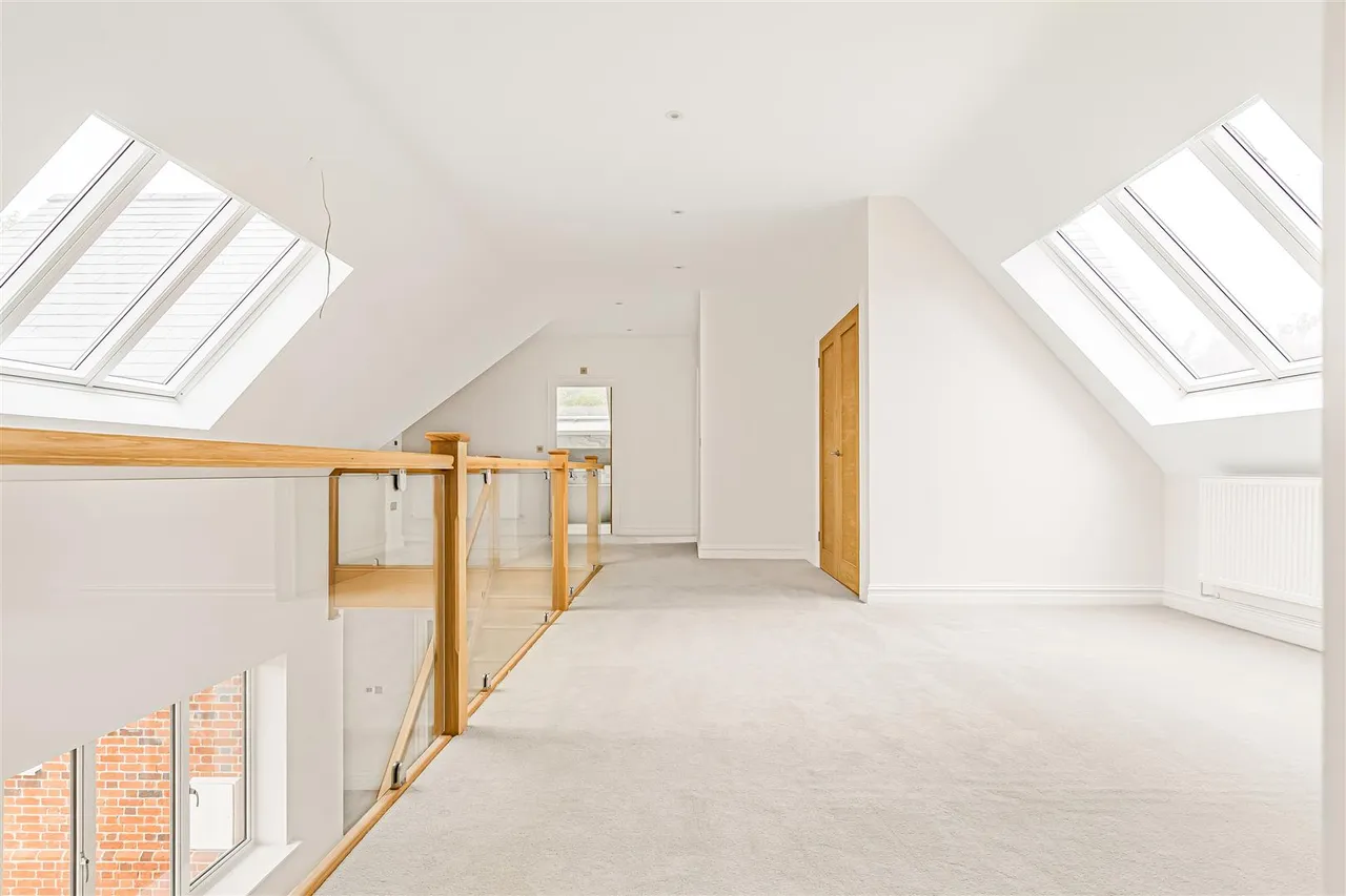 The Street, Kelshall, SG8, photo 17