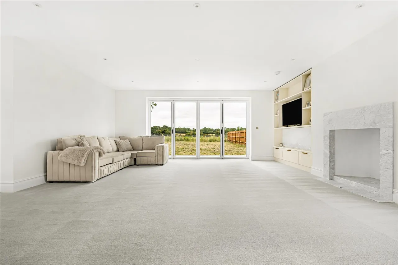 The Street, Kelshall, SG8, photo 10