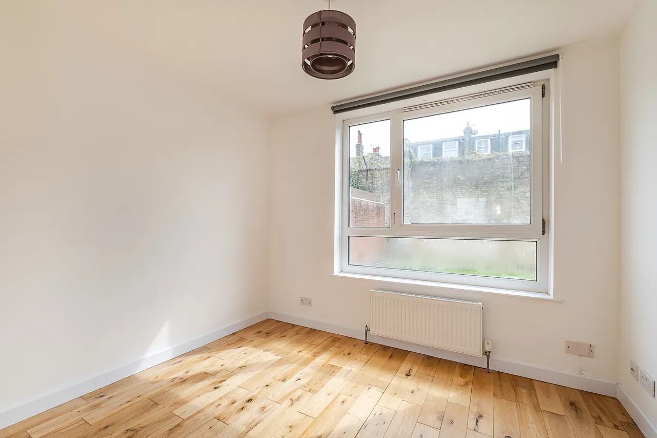 Waverton Road, London, SW18, photo 5