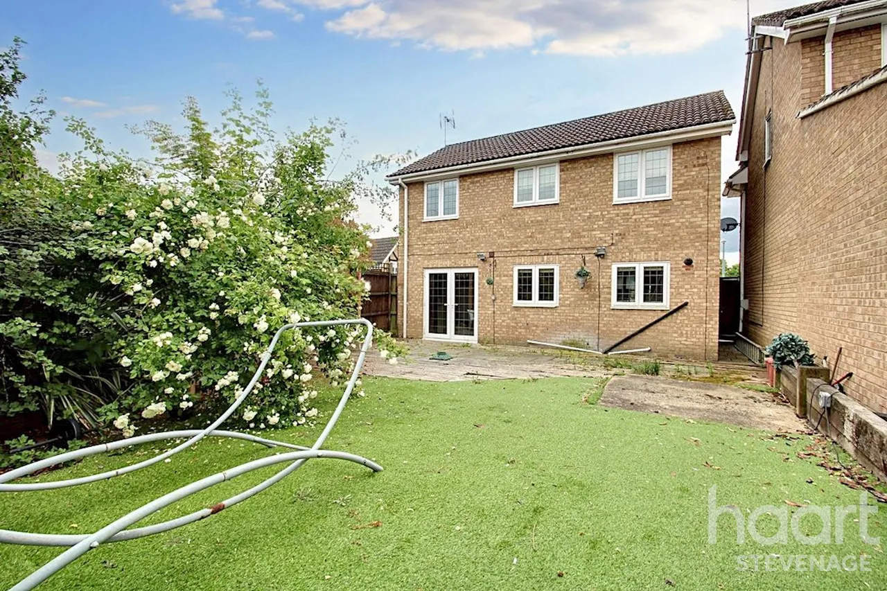 The Lawns, Stevenage, SG2, photo 6