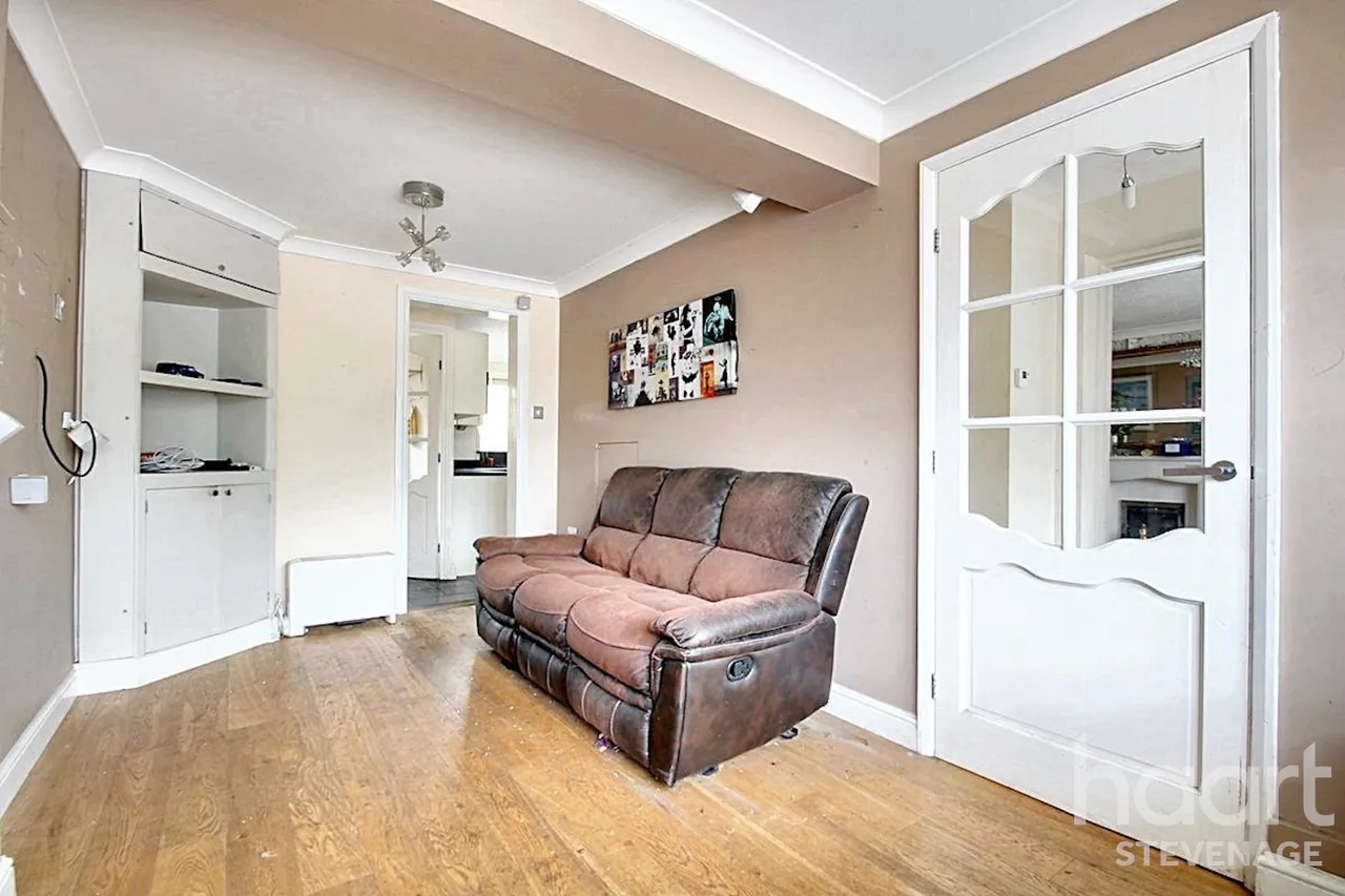 The Lawns, Stevenage, SG2, photo 3