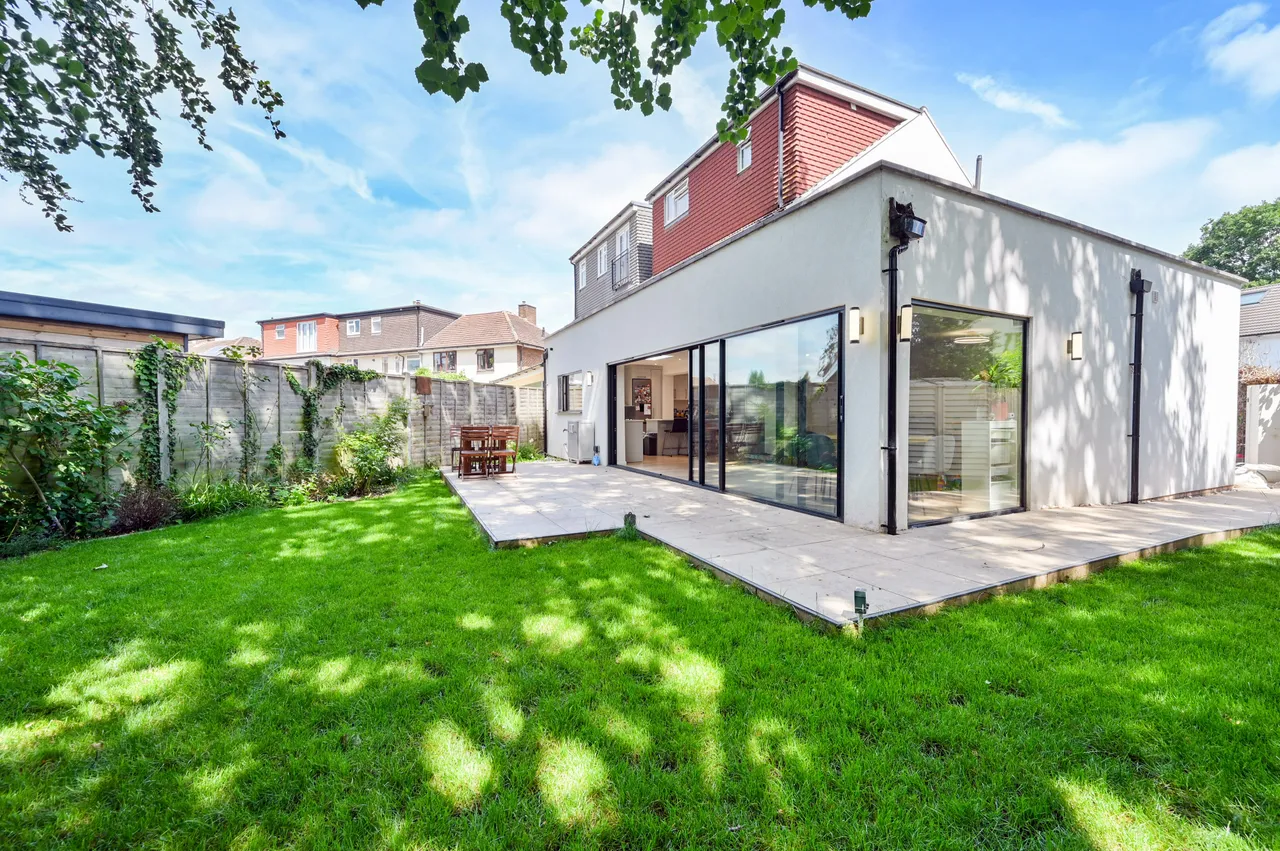 25 Barton Green, New Malden, photo 6