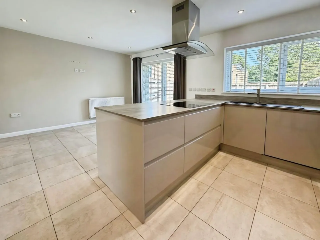 Ann Lane, Astley, Tyldesley, Manchester, photo 3