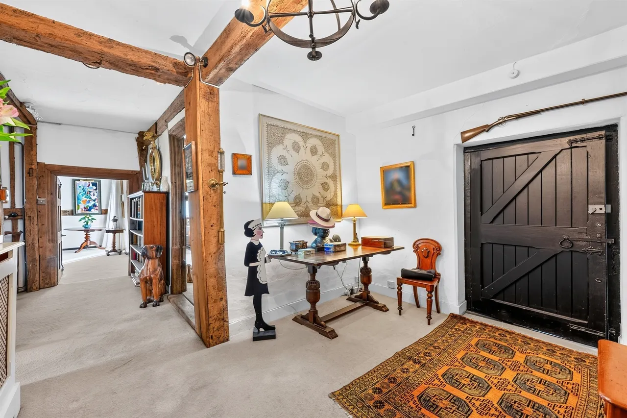 Temple Lane, Capel, Dorking, photo 5