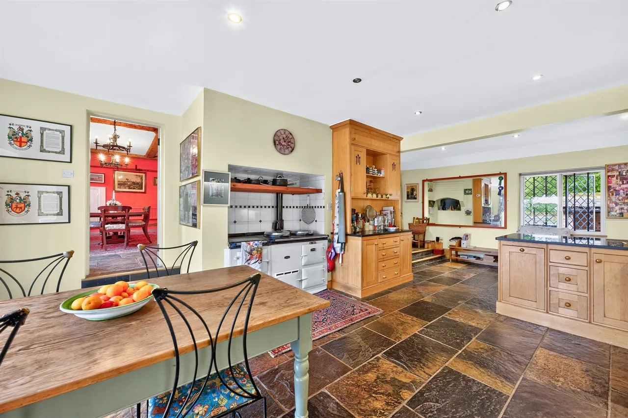 Temple Lane, Capel, Dorking, photo 7