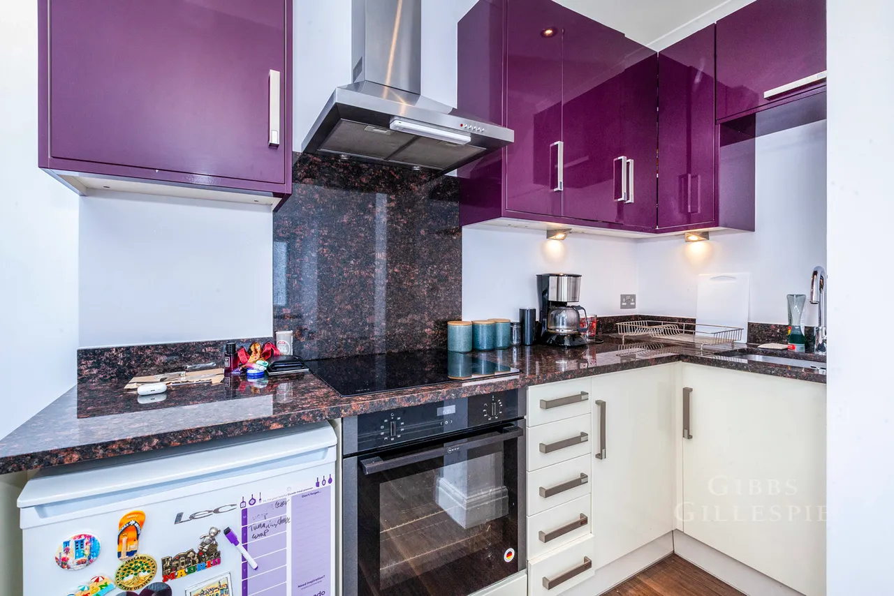 High Street, Uxbridge Fees Apply, UB8, photo 9