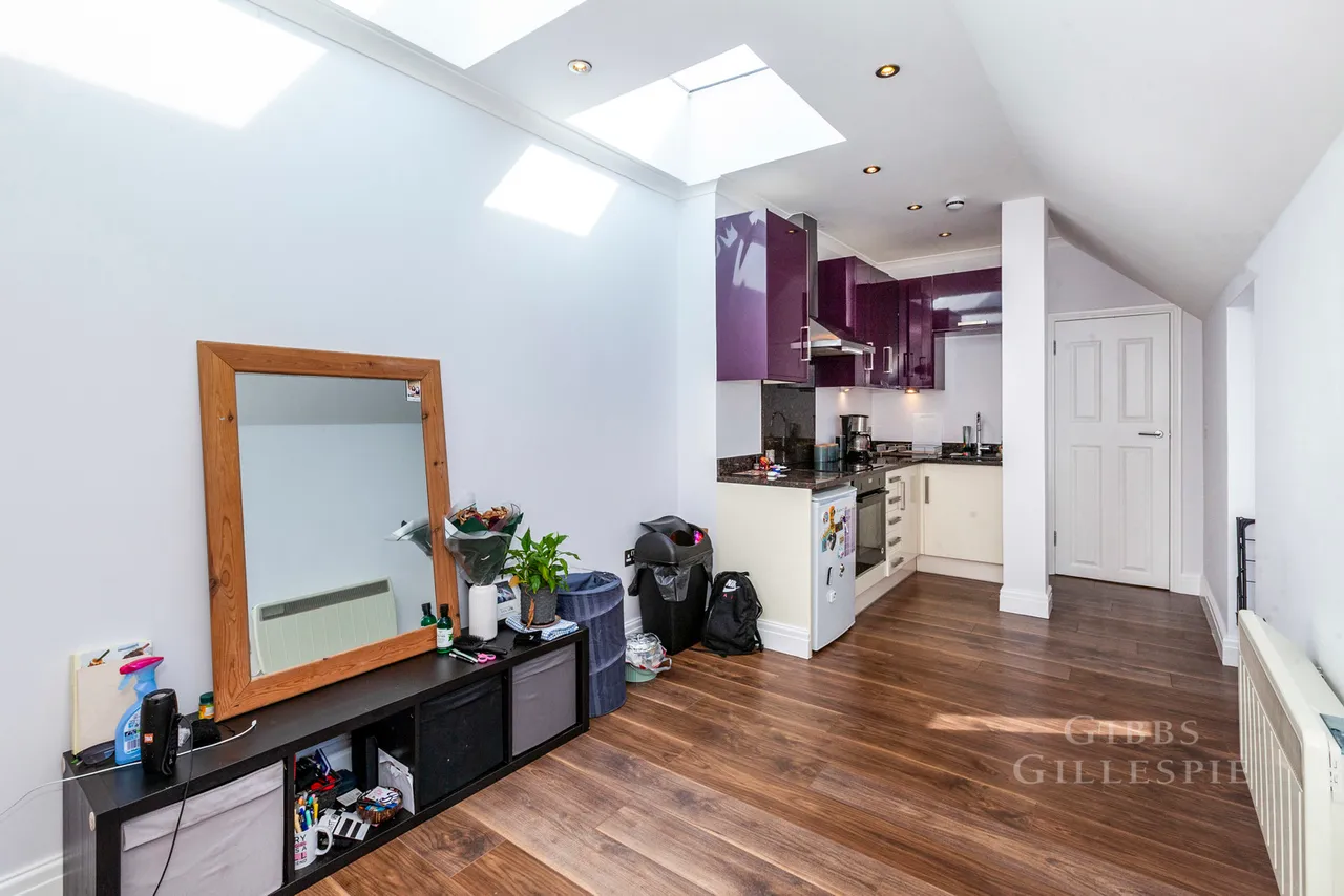 1 bed flat to rent, High Street, Uxbridge Fees Apply, UB8