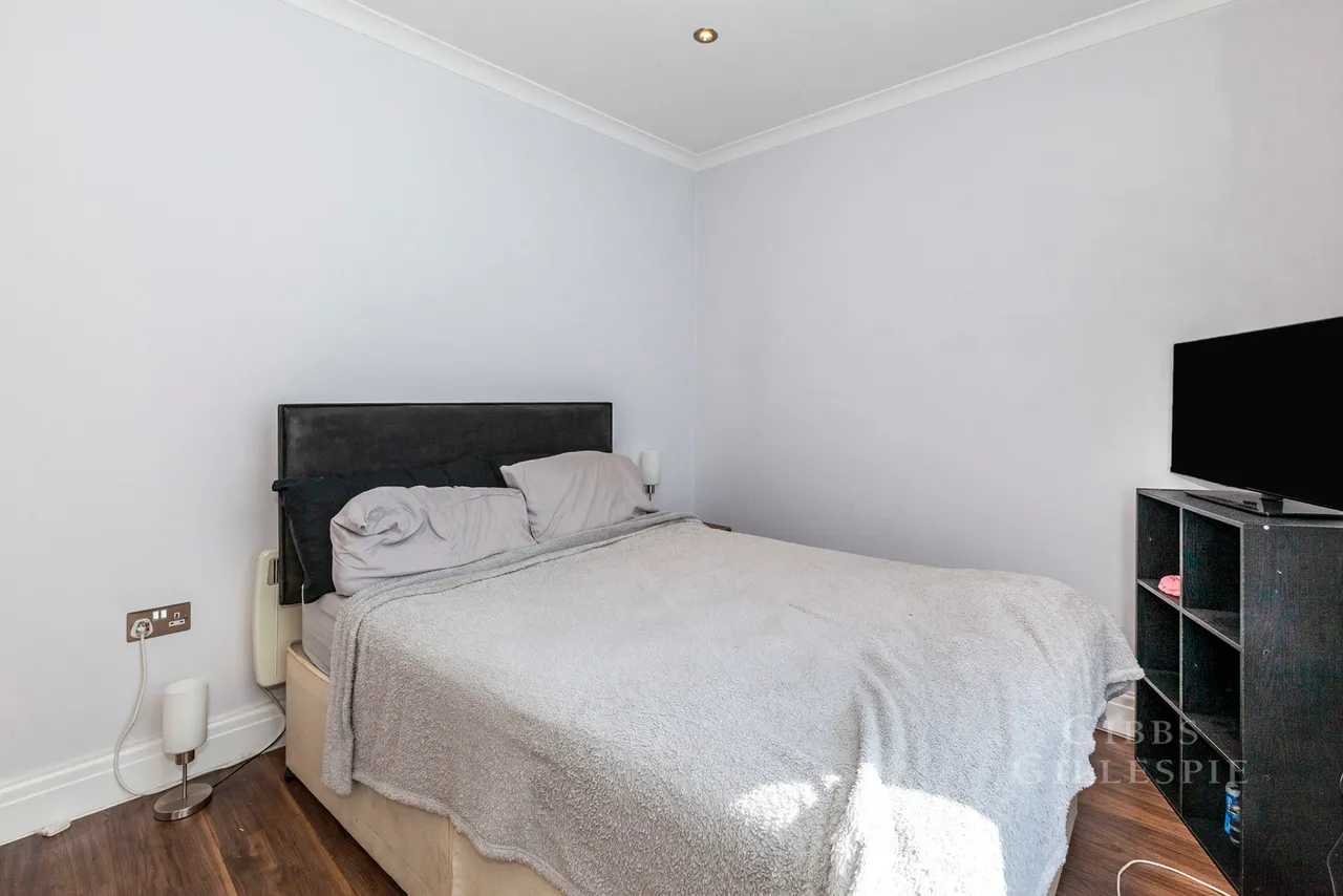 High Street, Uxbridge Fees Apply, UB8, photo 7