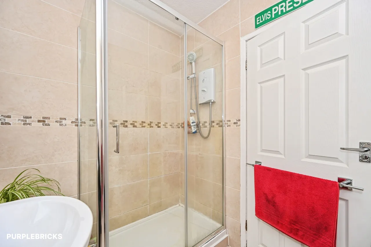 Lingfield Crescent, Wigan, WN6, photo 22