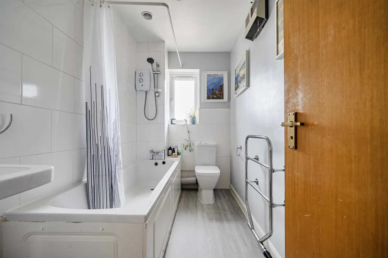 11 Heron House, 1a Cottage Grove, Surbiton, photo 4