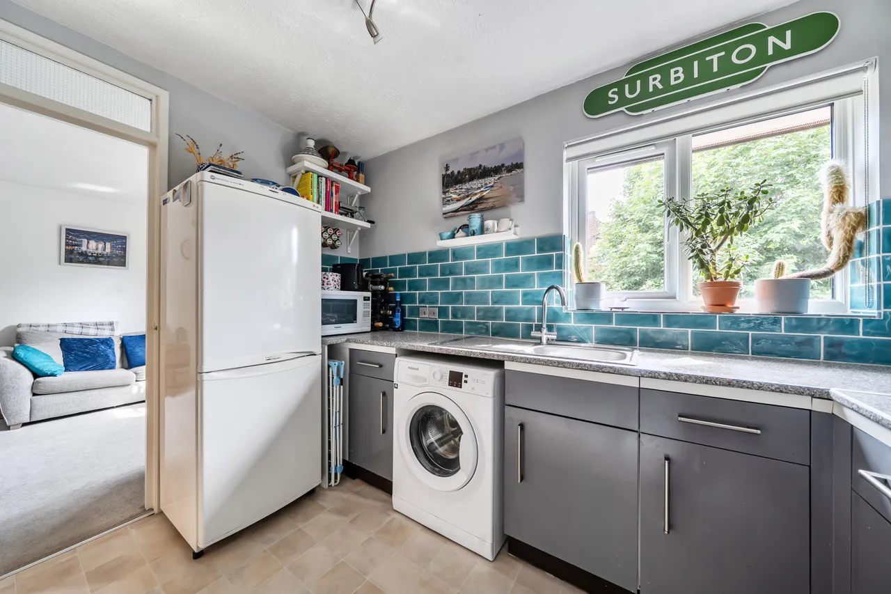 11 Heron House, 1a Cottage Grove, Surbiton, photo 9
