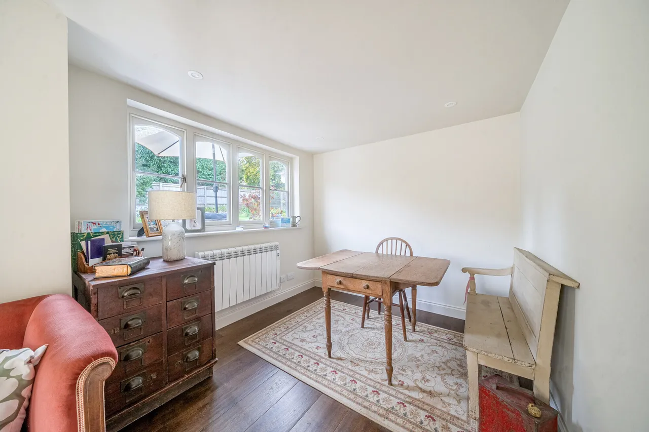 Bath Road, Newbury, RG14, photo 8