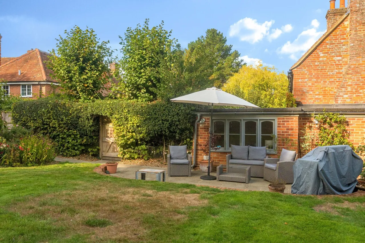 Bath Road, Newbury, RG14, photo 18