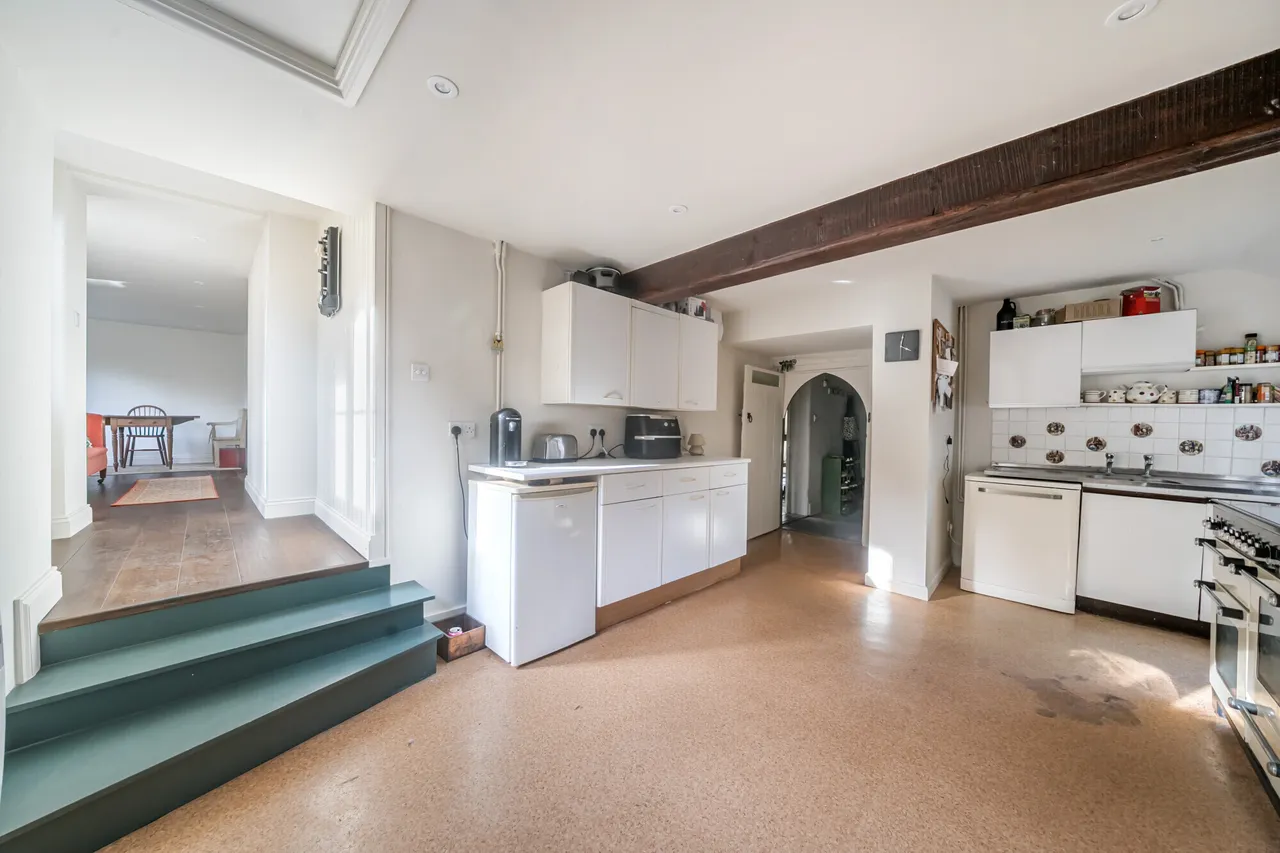 Bath Road, Newbury, RG14, photo 6