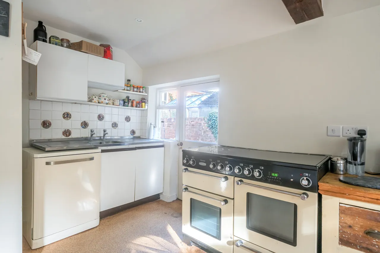 Bath Road, Newbury, RG14, photo 4