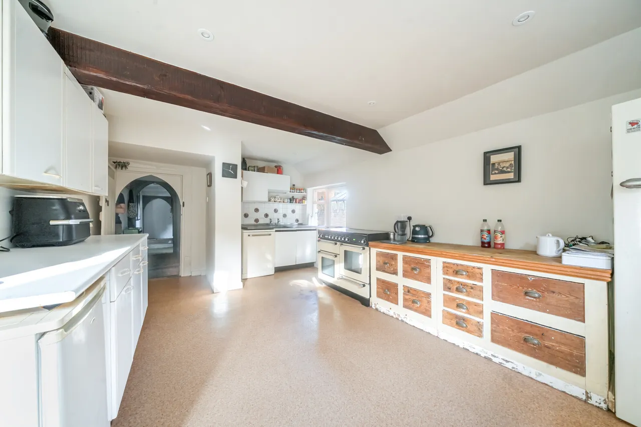 Bath Road, Newbury, RG14, photo 5