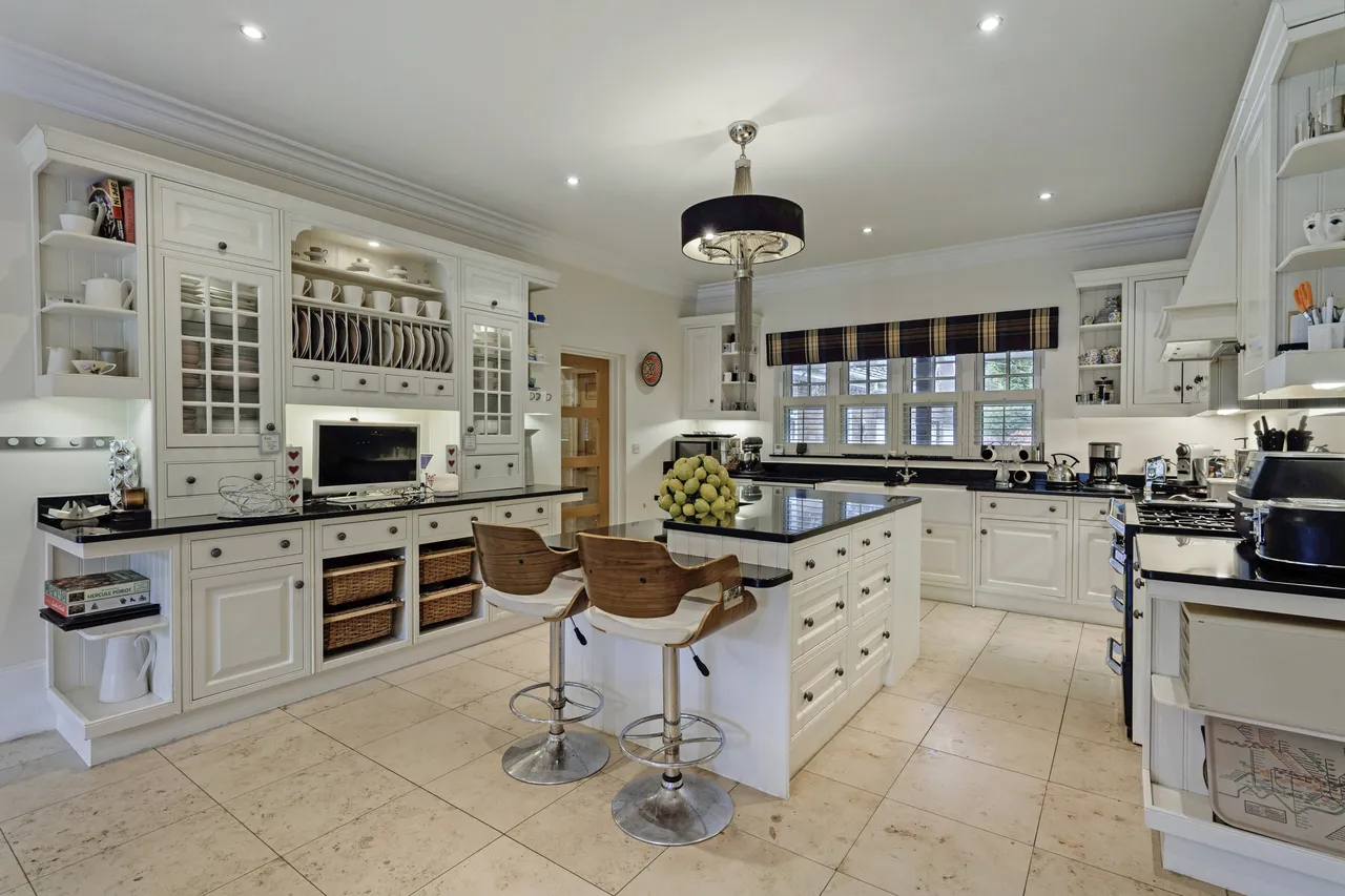 Martinsend Lane, Great Missenden, HP16, photo 6