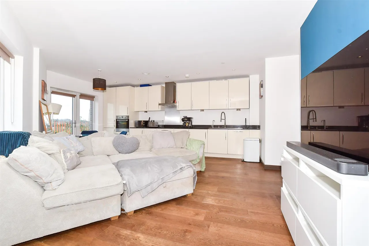 Waterhouse Avenue, Maidstone, ME14, photo 10