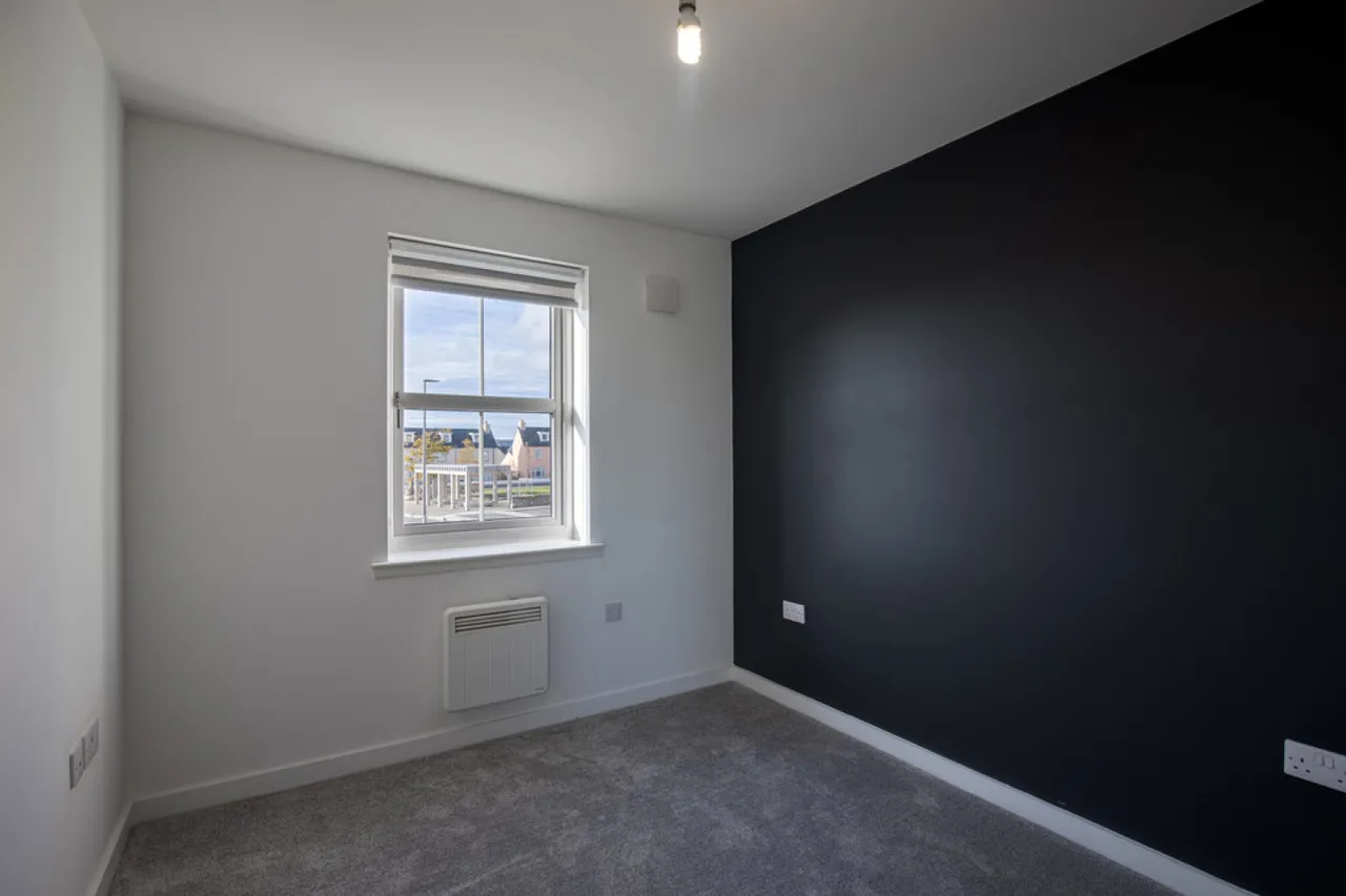 Laverock Braes Road, Grandhome, photo 4
