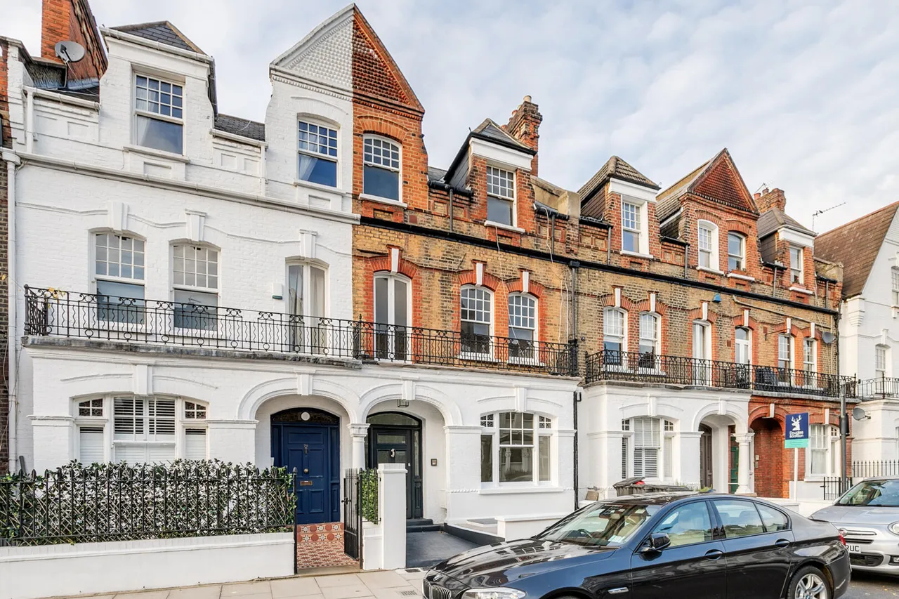 3 bed flat for sale, Fulham Park Gardens, Parsons Green, SW6
