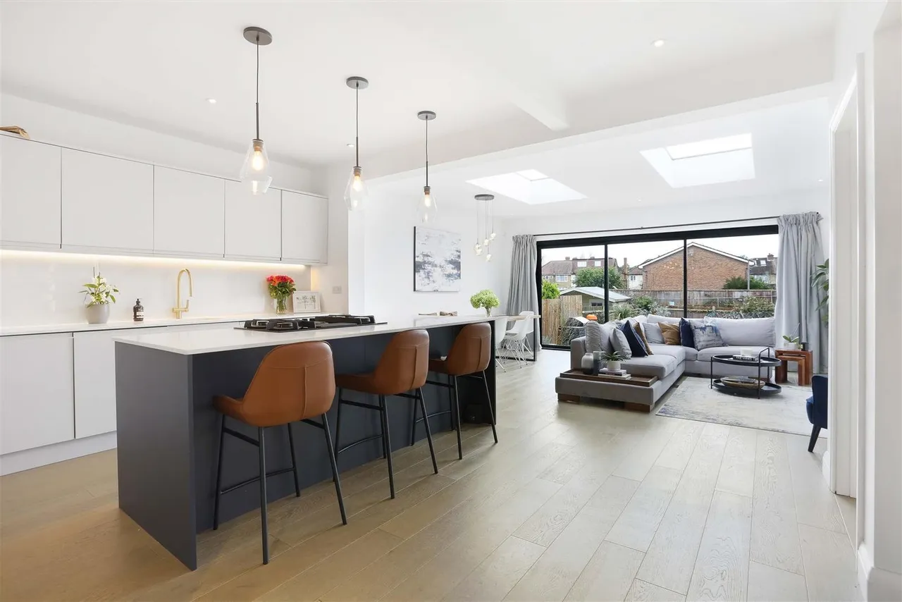 Elm Way, Worcester Park, KT4 8LT, photo 9