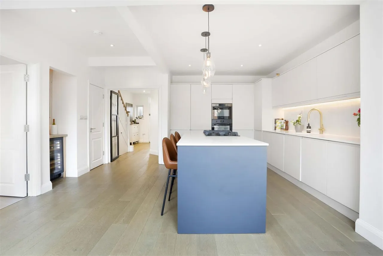 Elm Way, Worcester Park, KT4 8LT, photo 8