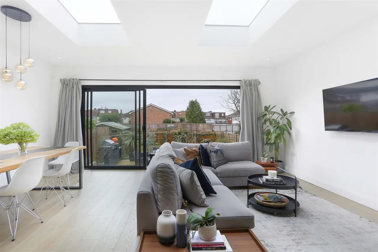 Elm Way, Worcester Park, KT4 8LT, photo 12
