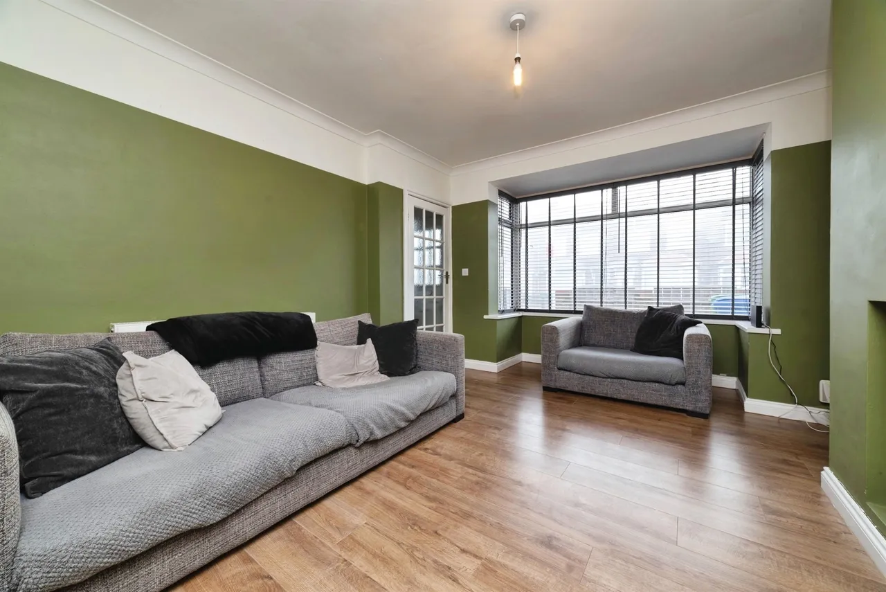 2 bed house for sale — Bedford Road, Hessle