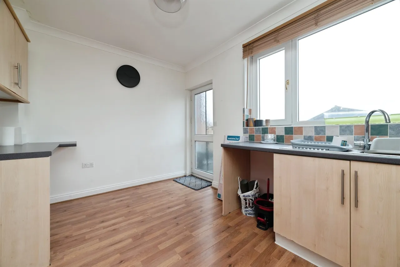 Bedford Road, Hessle, photo 6