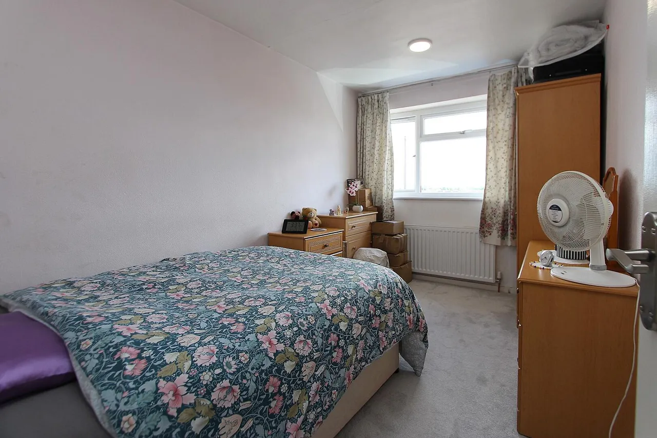 Chichester Avenue, Kidderminster, photo 9