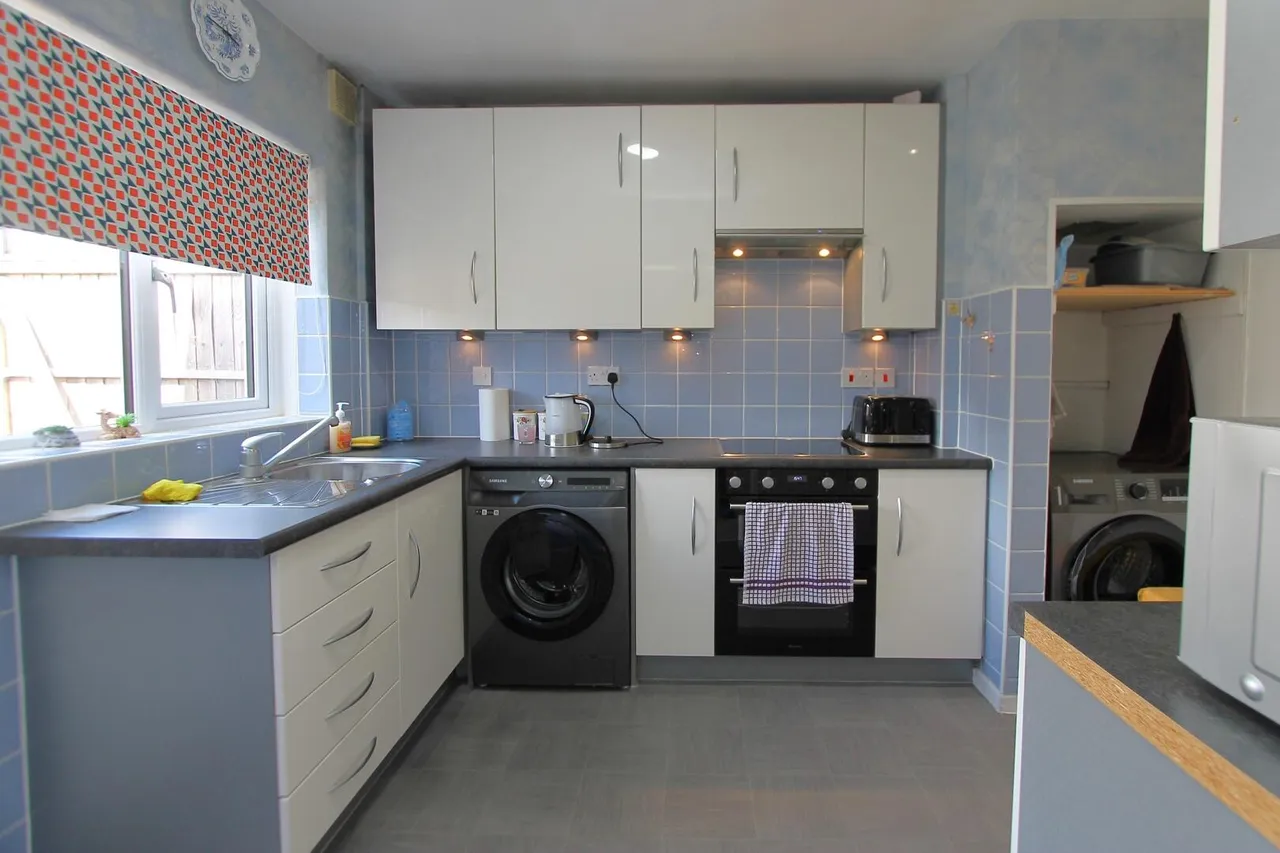 Chichester Avenue, Kidderminster, photo 5