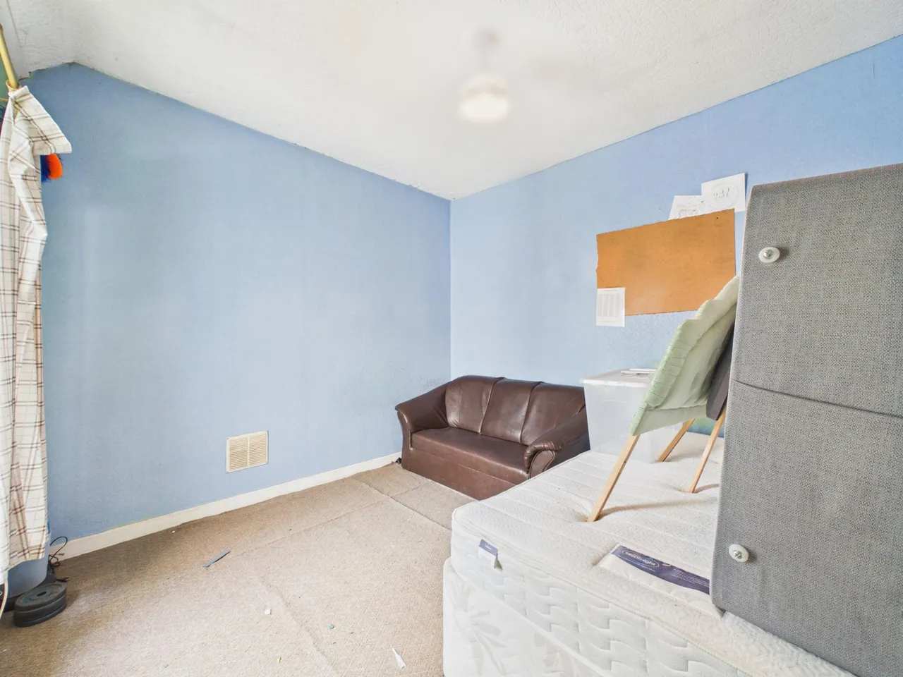 Commercial Street, Caerphilly, CF83, photo 18