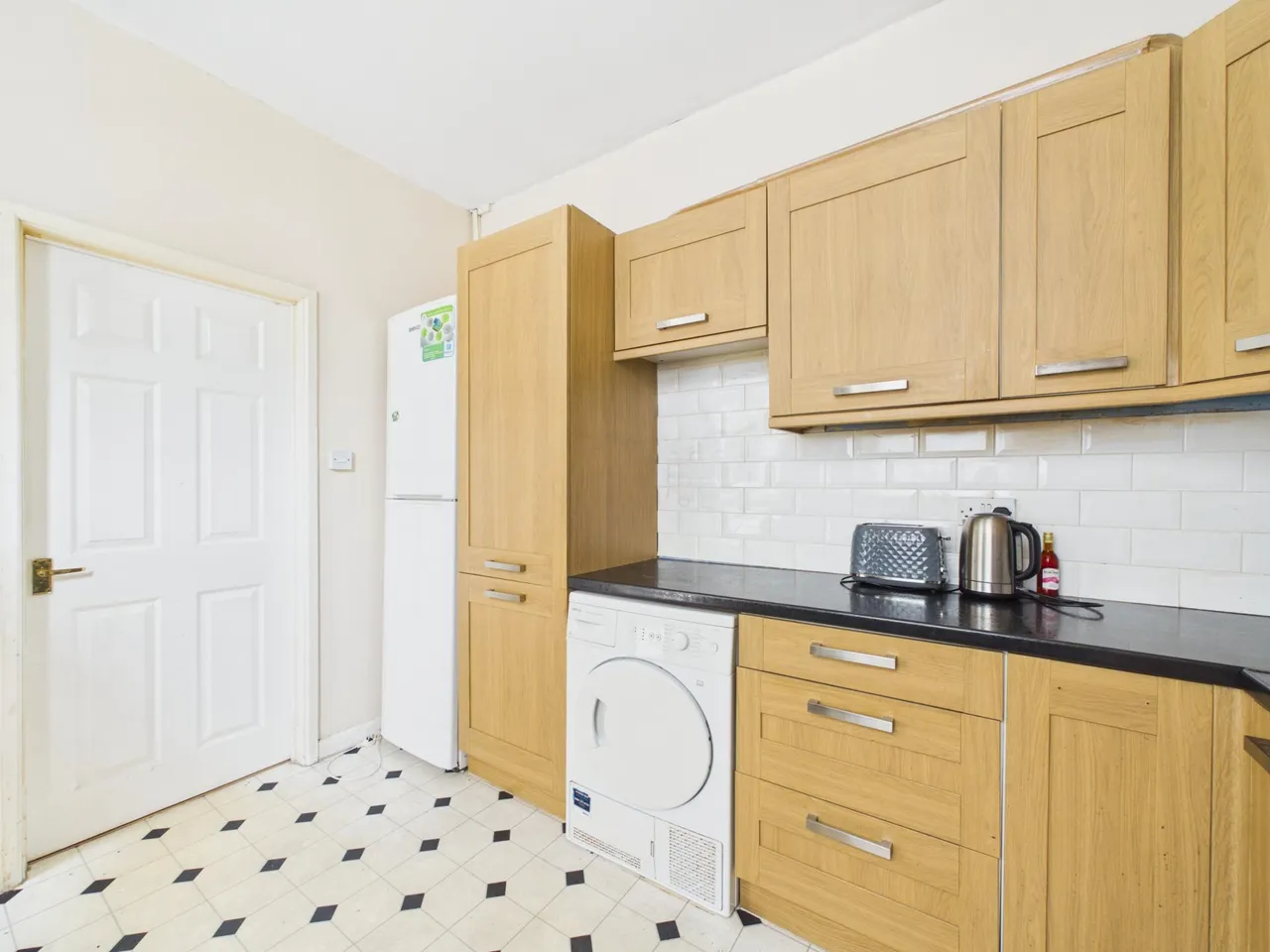 Commercial Street, Caerphilly, CF83, photo 13