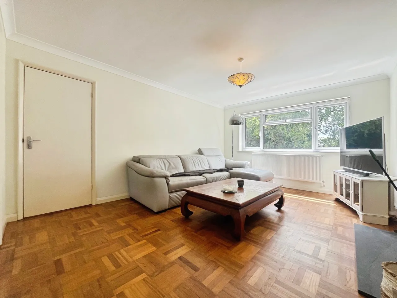 Oast House Crescent, Farnham, Surrey, GU9 0NP, photo 4