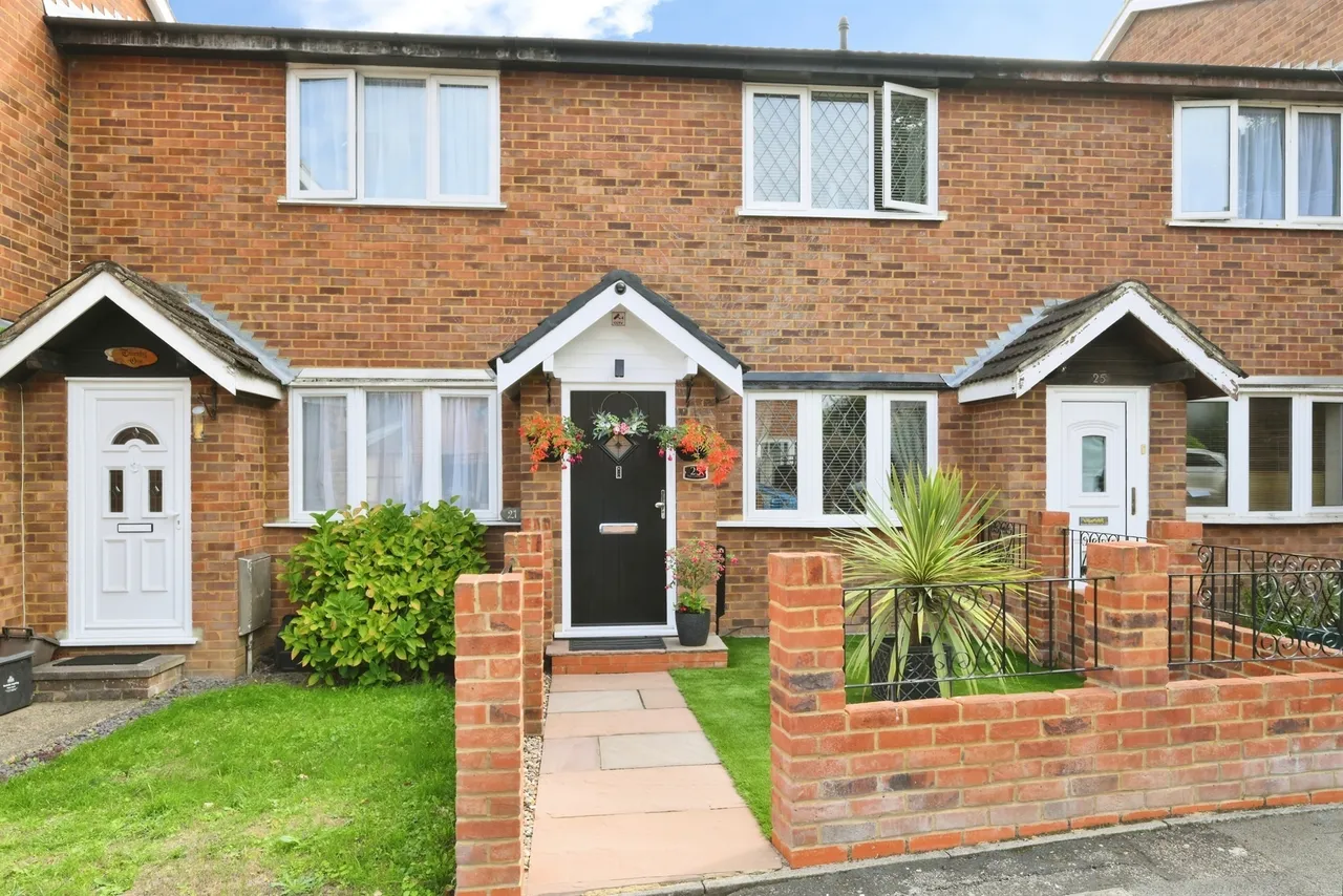 2 bed house for sale, The Canadas, Broxbourne, EN10