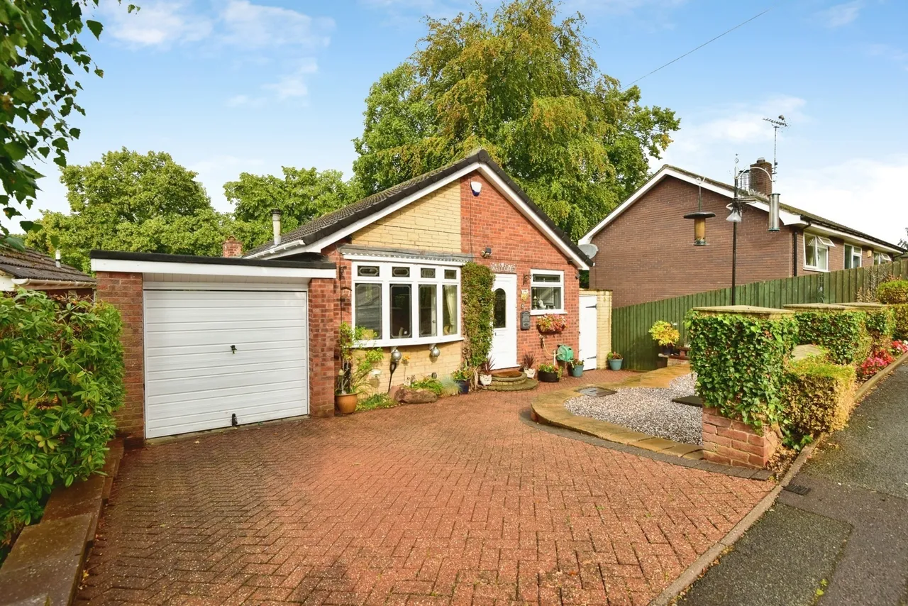 Delamere Grove, Newcastle, Staffordshire, ST5, photo 16
