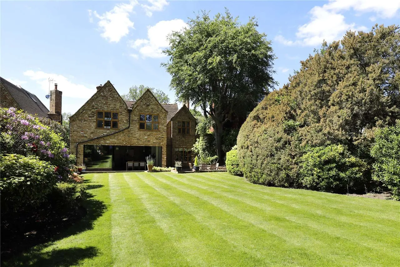 Drax Avenue, Wimbledon, London, SW20 0EZ, photo 2