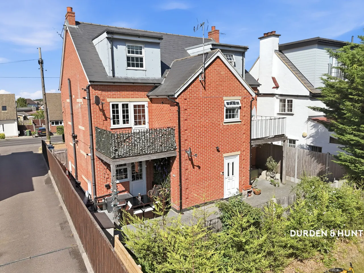 1 bed flat for sale, Southend Road, Hockley, SS5