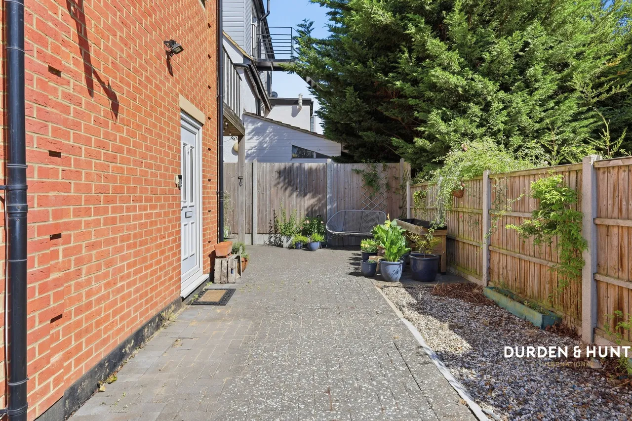 Southend Road, Hockley, SS5, photo 13